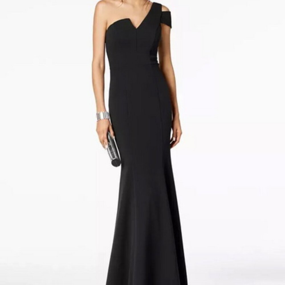 Betsy & Adam Black One-Shoulder Scuba Crepe Gown